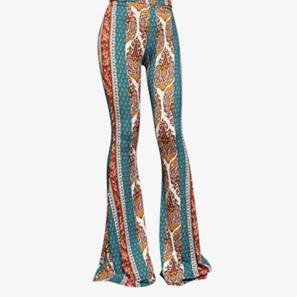 EARTHBOUND Like New Boho Print Flare Leggings Size Small